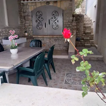 Lavander Daire Trogir