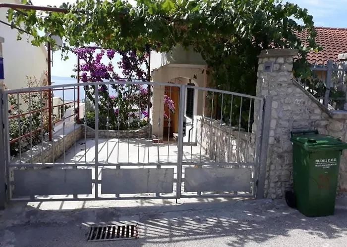 Lavander Apartment *